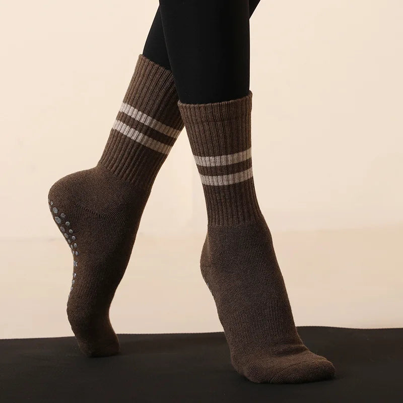 Non-Slip Cotton Yoga Socks With Grip For Pilates And Ballet