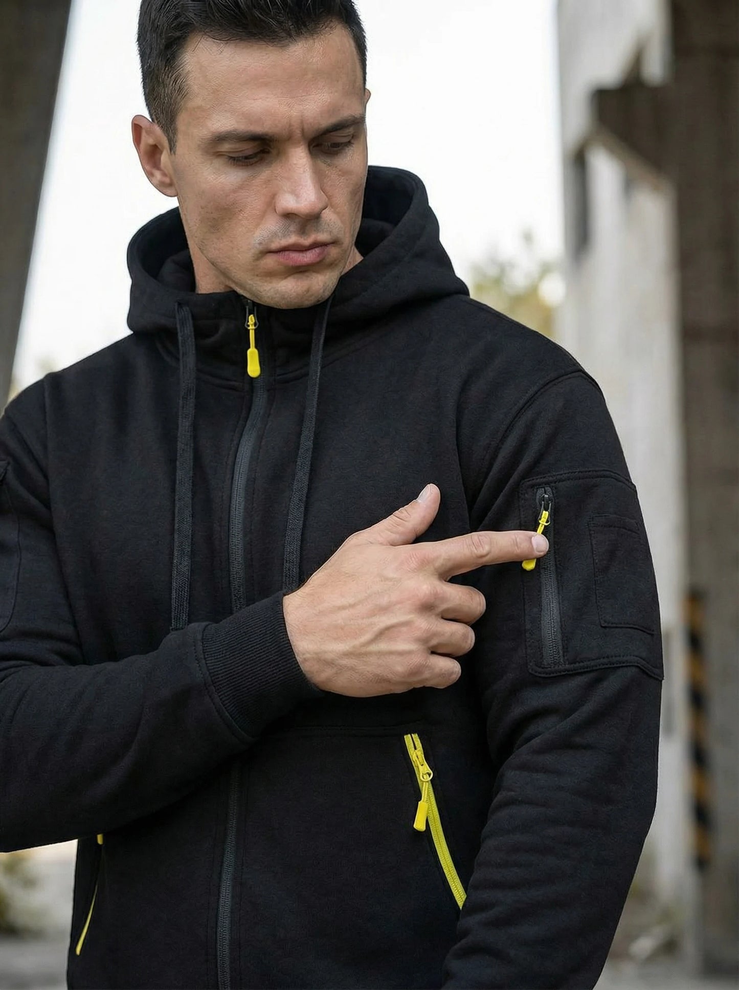 Men's Tactical Hoodie With Multi Secure Zipper Pockets For Outdoor