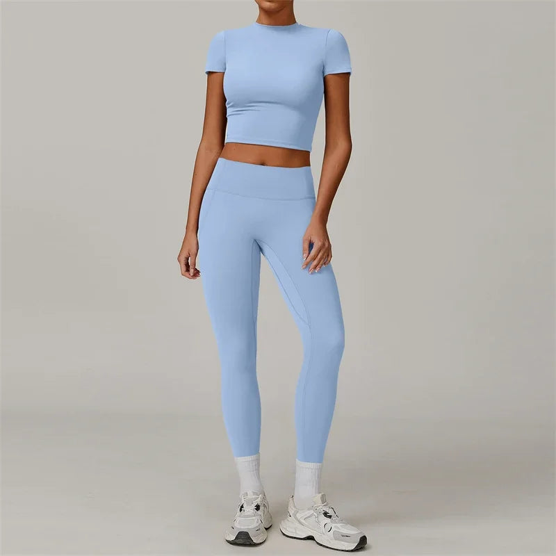 Women's Yoga Set With Crop Top And Leggings For Training