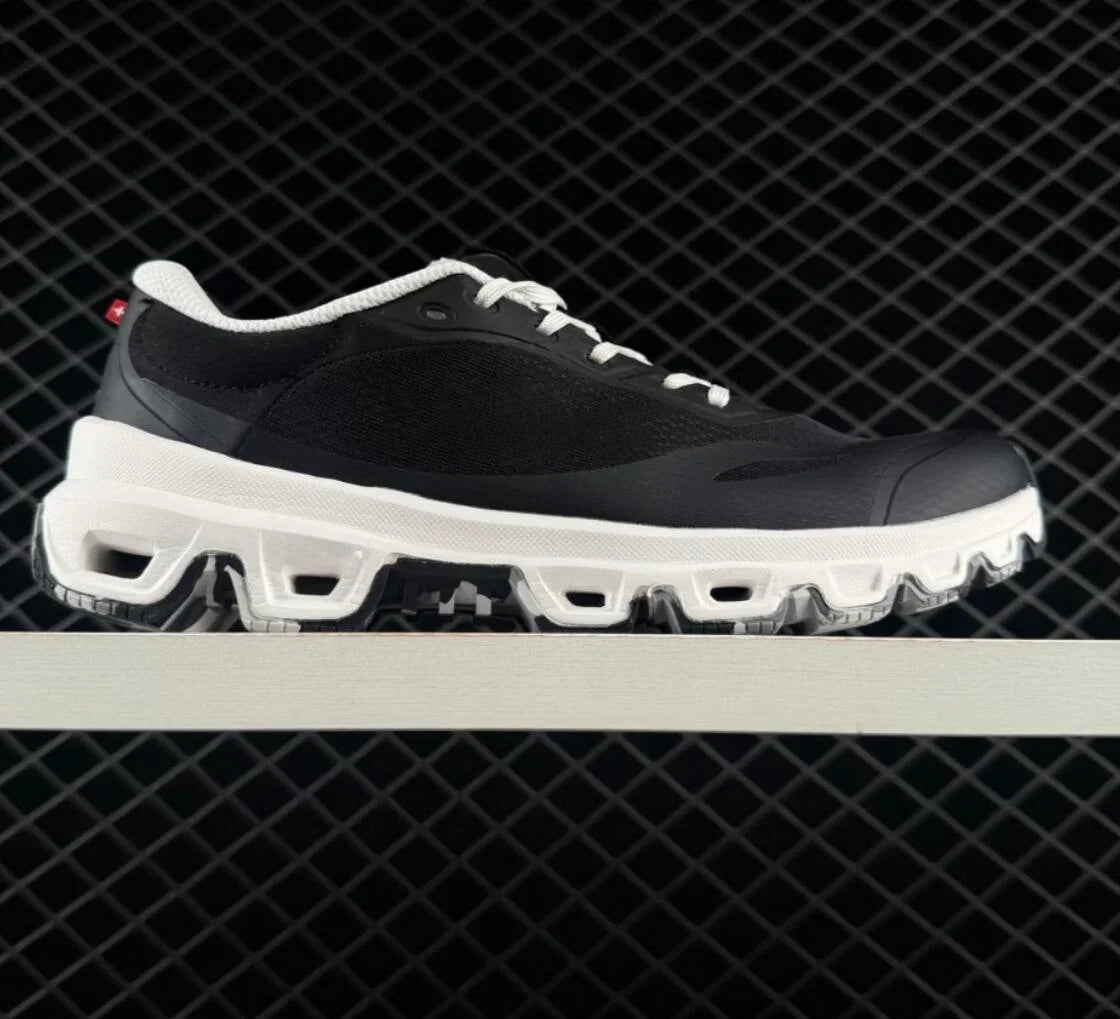 Outdoor Breathable Cushioning Running Shoes For Men And Women