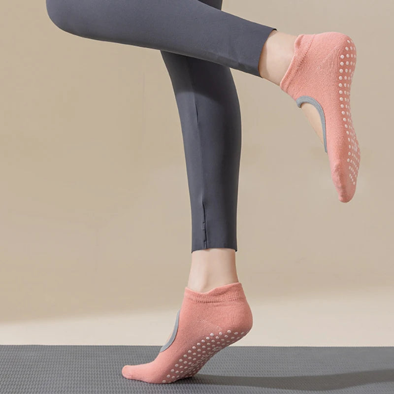Non-Slip Yoga Pilates Socks With Silicone Grip Sweat-Absorbent Breathable