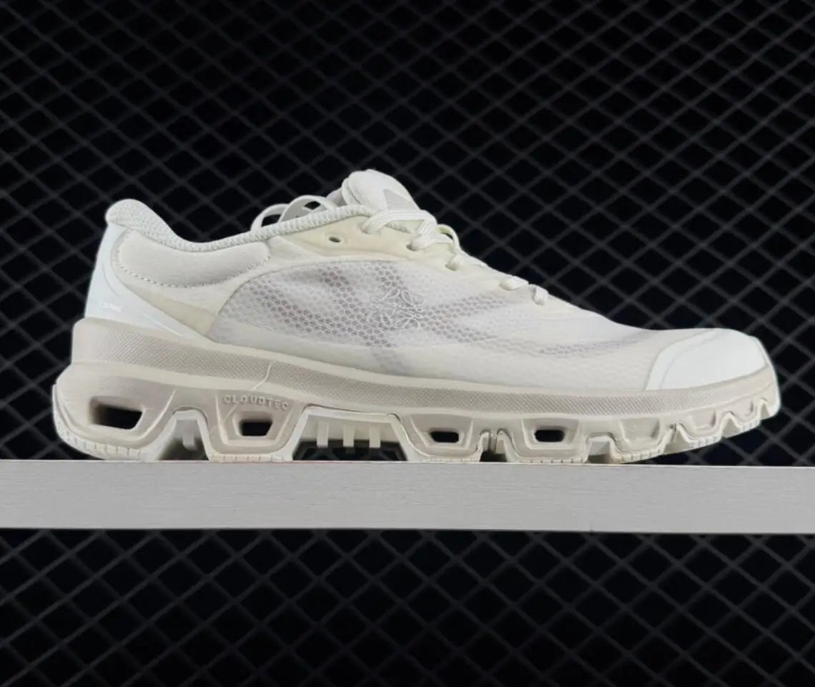 Outdoor Breathable Cushioning Running Shoes For Men And Women