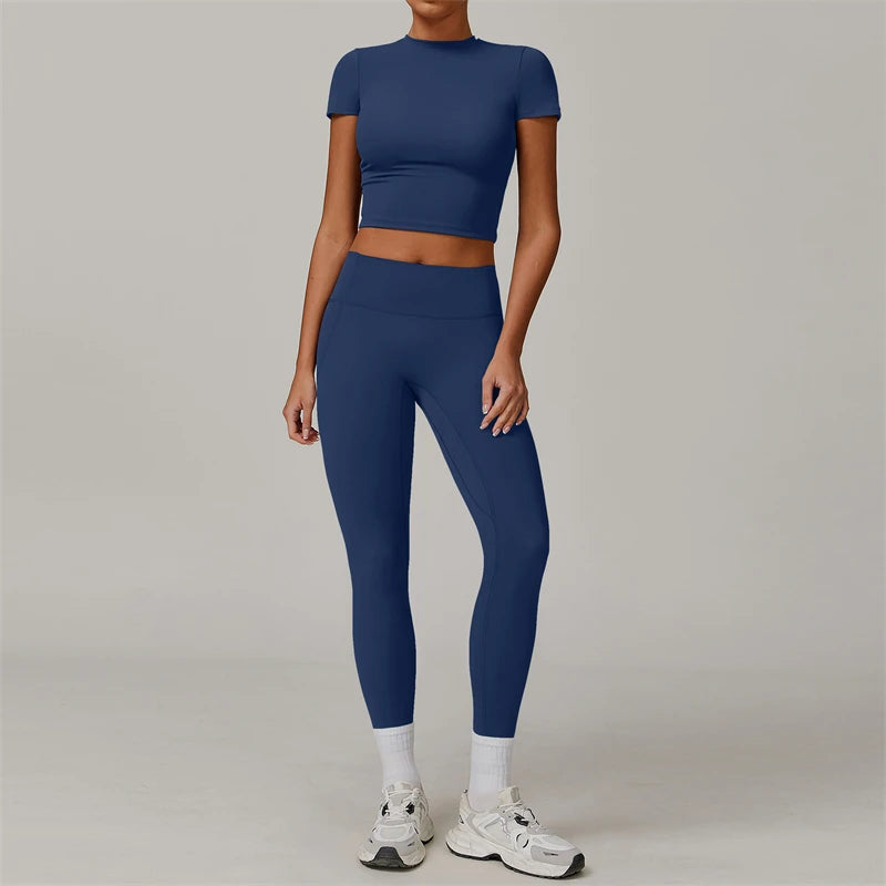 Women's Yoga Set With Crop Top And Leggings For Training