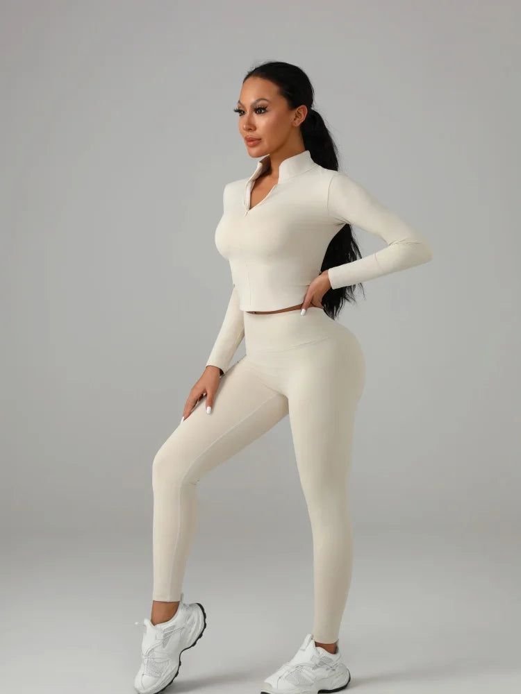 Black And White Women's Yoga Set, Fitted Solid Activewear