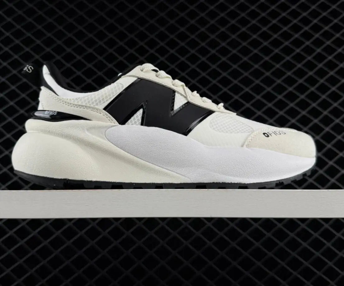 Retro Running Shoes Unisex Anti Slip Wear Resistant Casual Sneaker