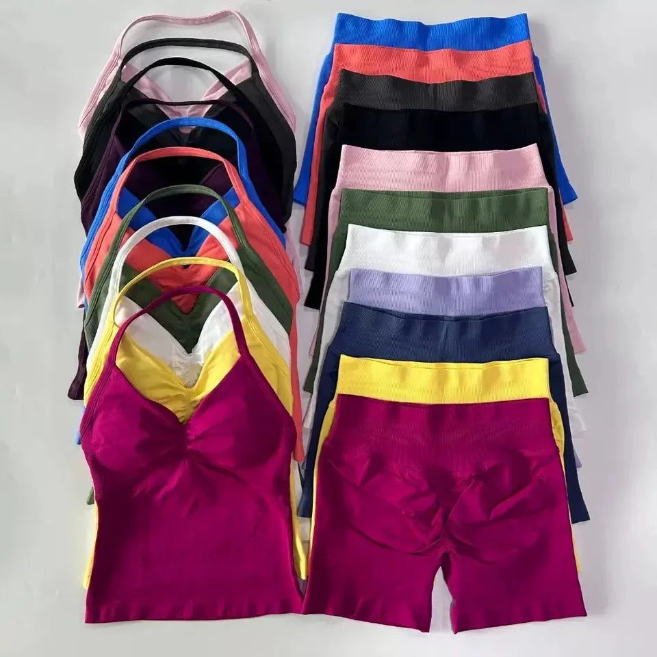 Seamless Nylon Elastane Yoga Set Halter Neck Sports Bra And Shorts