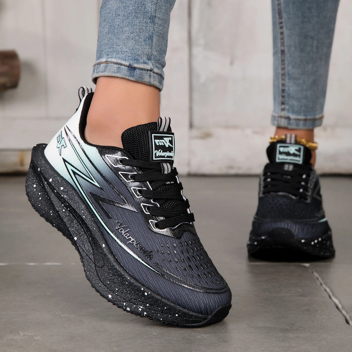 Unisex Gradient Lightning Running Shoes Breathable Mesh Cushion