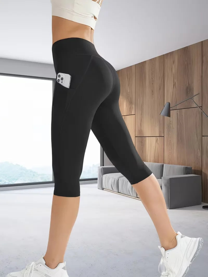 Ladies selling yoga leggings in spring and summer, moisture wicking and pocket storage design, suitable for sports and leisure