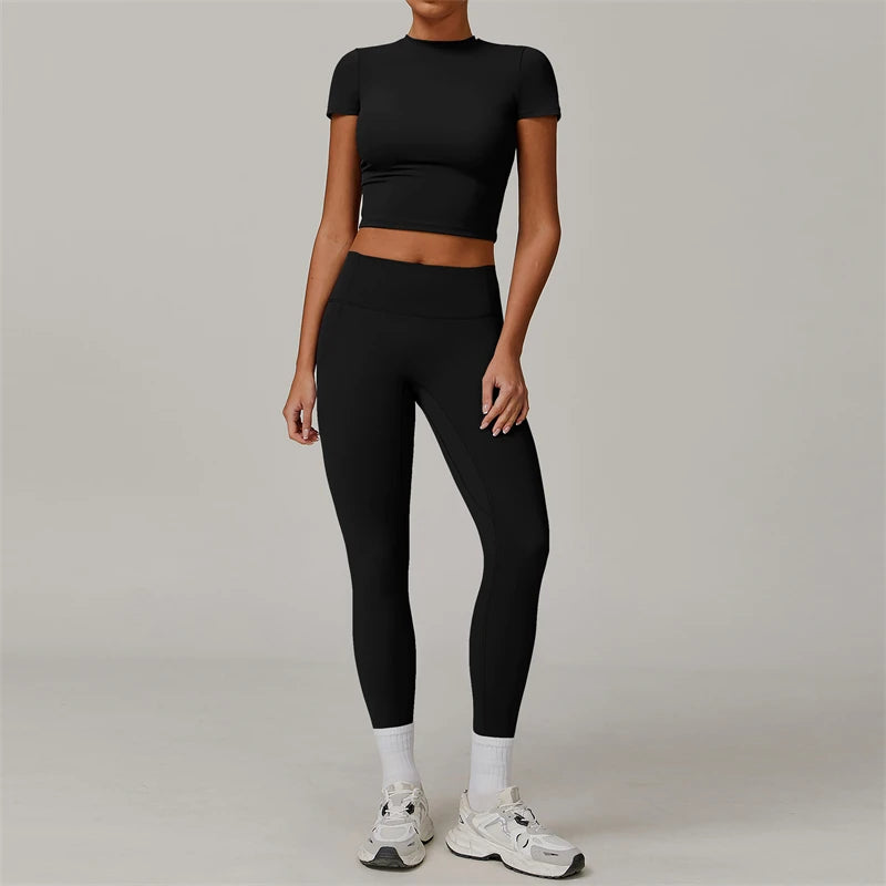 Women's Yoga Set With Crop Top And Leggings For Training