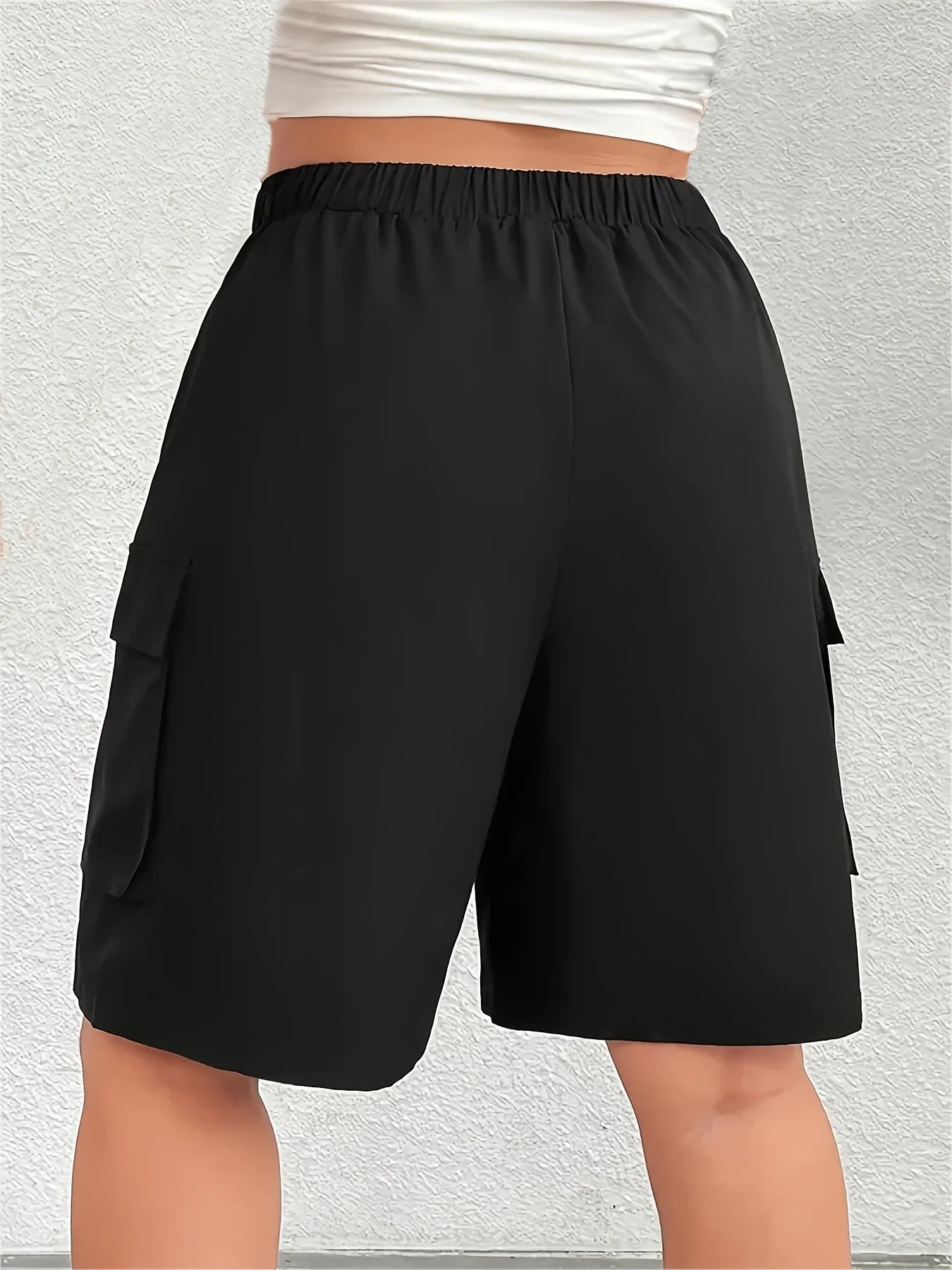 Women's Casual Elastic Waist Cargo Shorts With Multiple Pockets