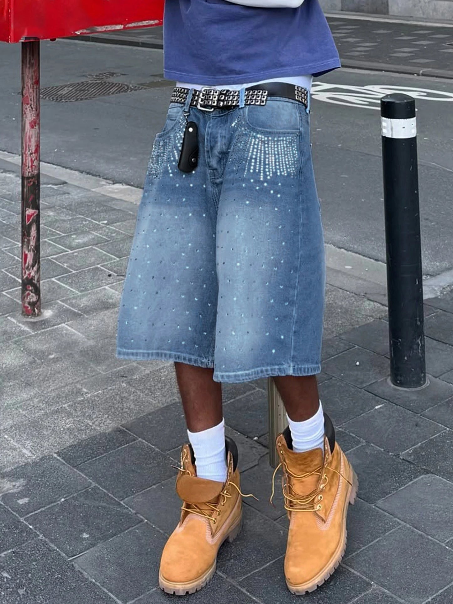Men's Denim Shorts With Distressed Details And Frayed Hem