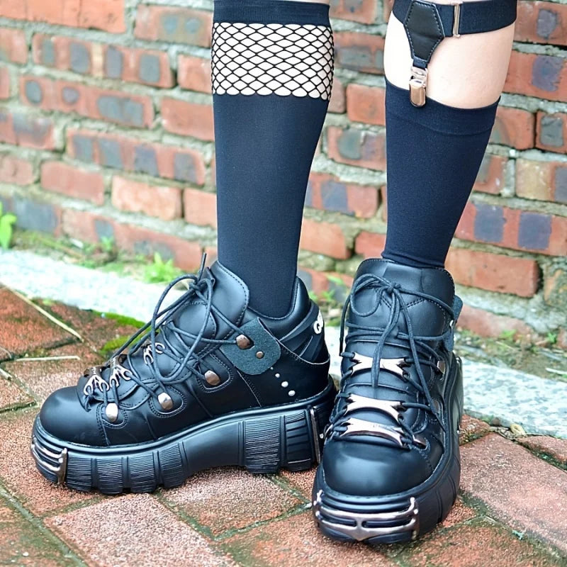 Platform Women Sneakers With Metal Decoration Casual Punk Style Shoes