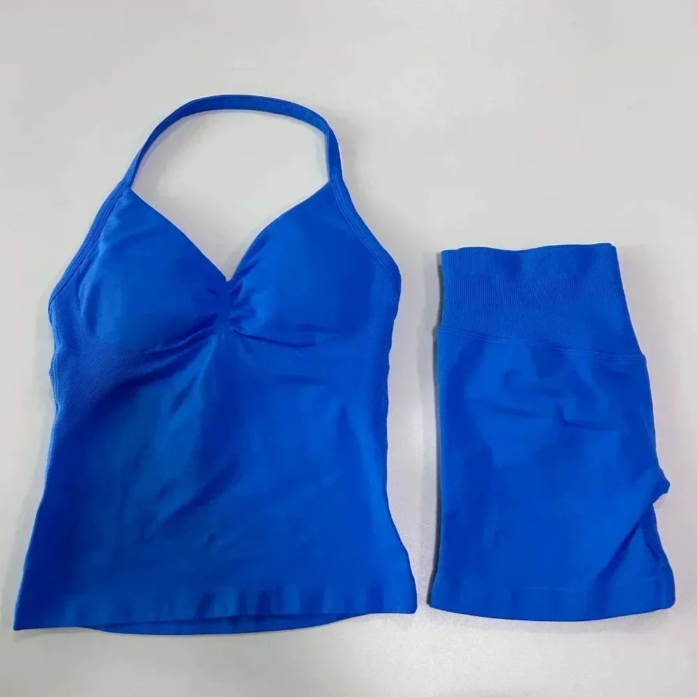 Seamless Nylon Elastane Yoga Set Halter Neck Sports Bra And Shorts
