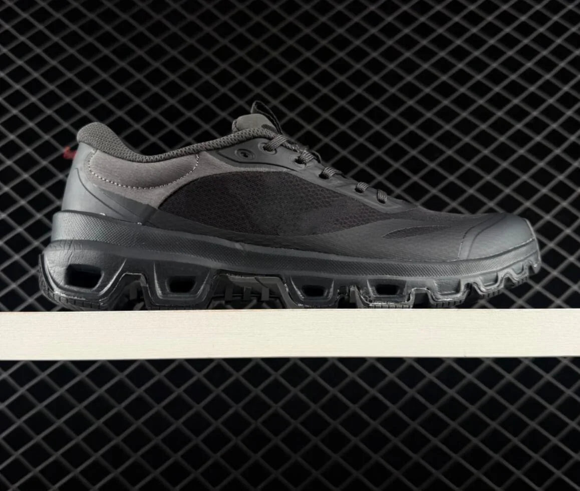 Outdoor Breathable Cushioning Running Shoes For Men And Women