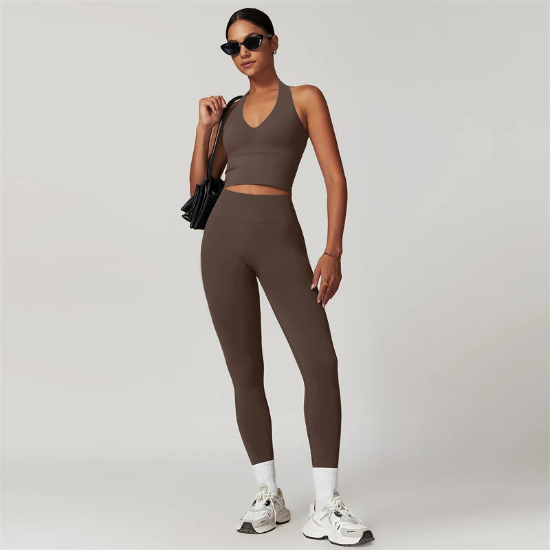 Women's Yoga Set With Crop Top And Leggings For Training