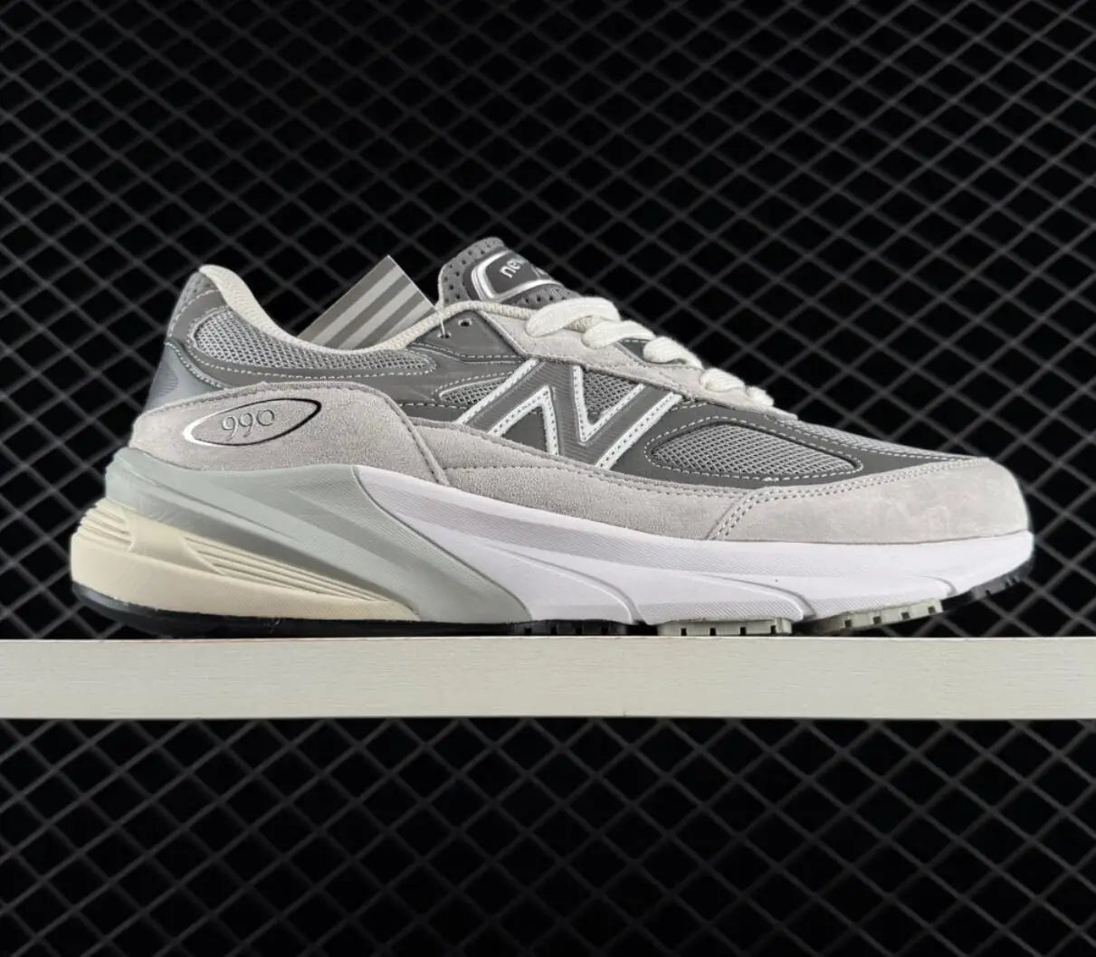 Retro U990 Unisex Running Shoes Anti Slip Wear Resistant Casual Sneaker