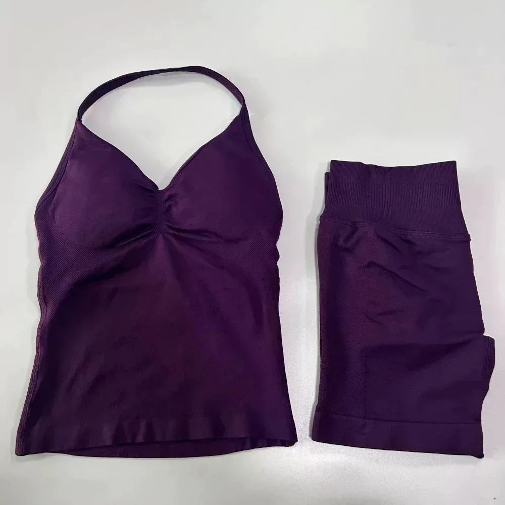 Seamless Nylon Elastane Yoga Set Halter Neck Sports Bra And Shorts