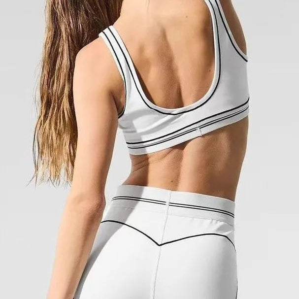 Women's Slim Fit Yoga Outfit With Stretch Fabric Graphic Design