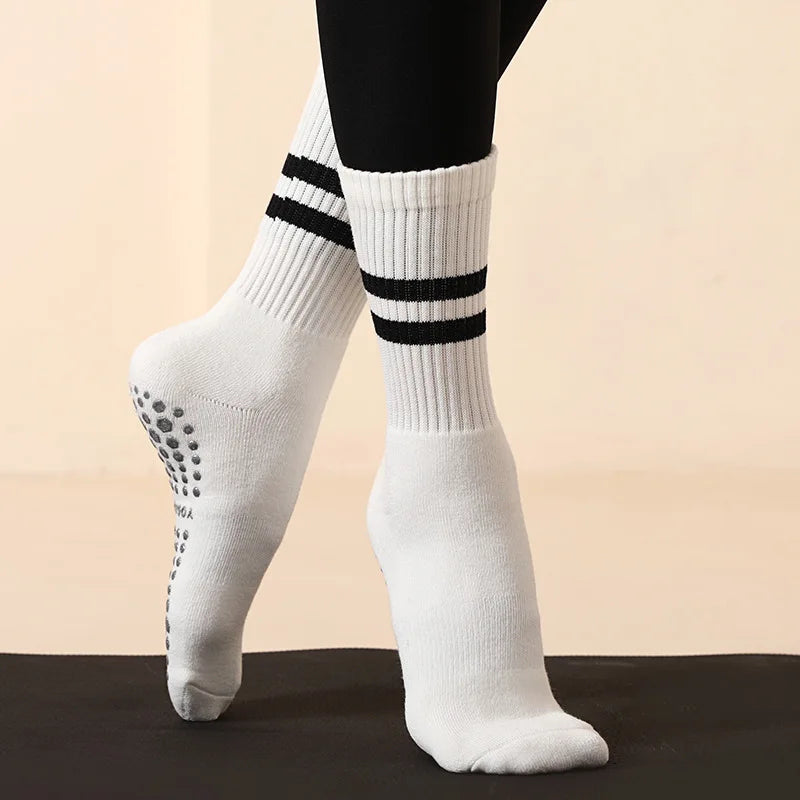 Non-Slip Cotton Yoga Socks With Grip For Pilates And Ballet