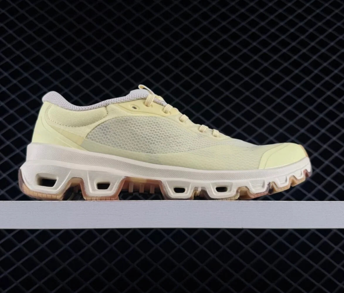 Outdoor Breathable Cushioning Running Shoes For Men And Women