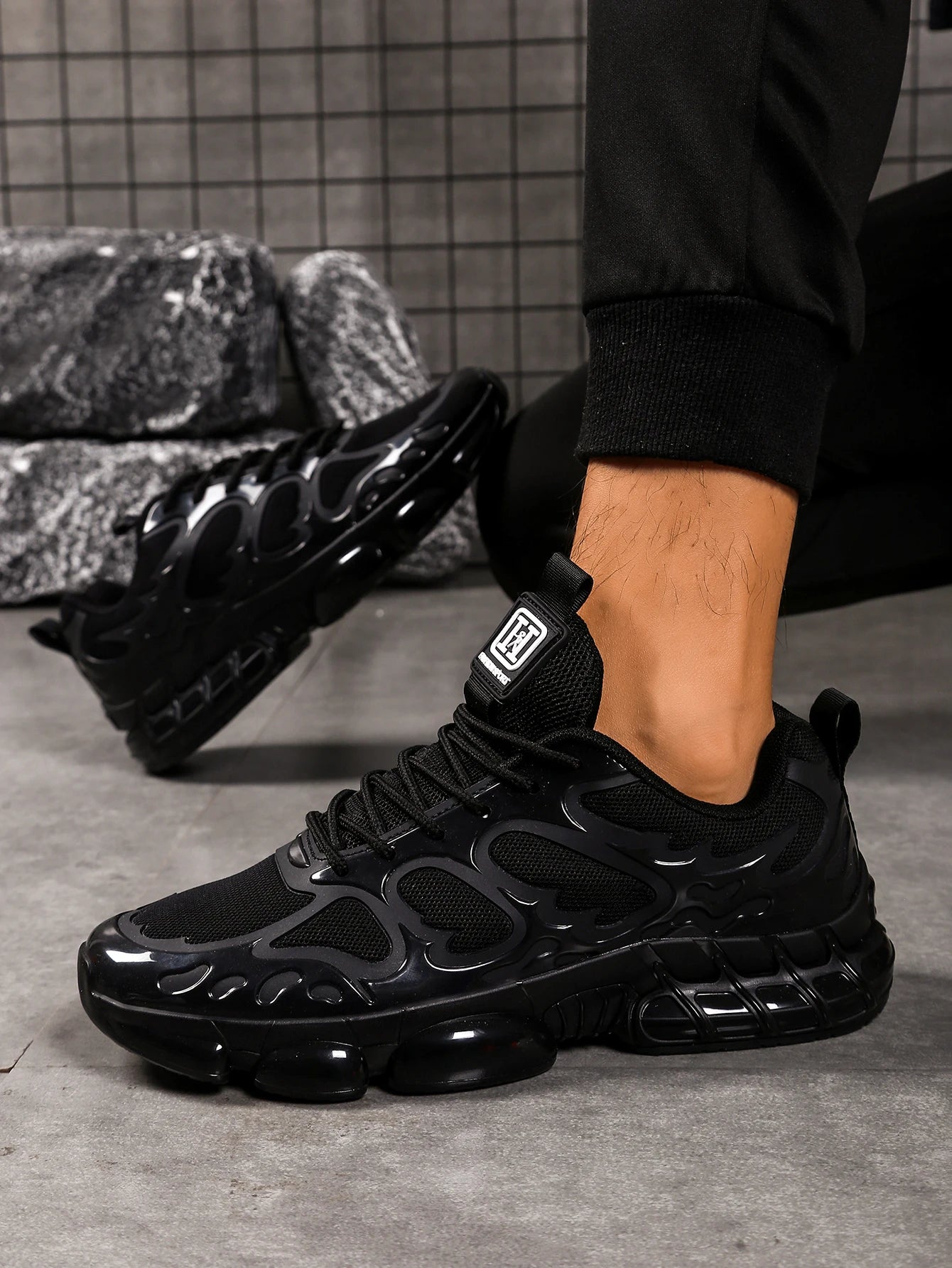 Men Outdoor Casual Shoes With Breathable Insole And Anti Slip