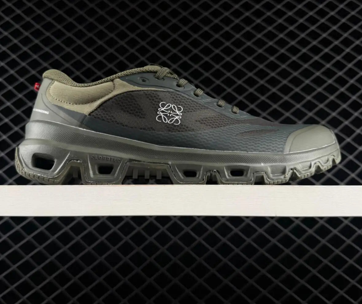Outdoor Breathable Cushioning Running Shoes For Men And Women