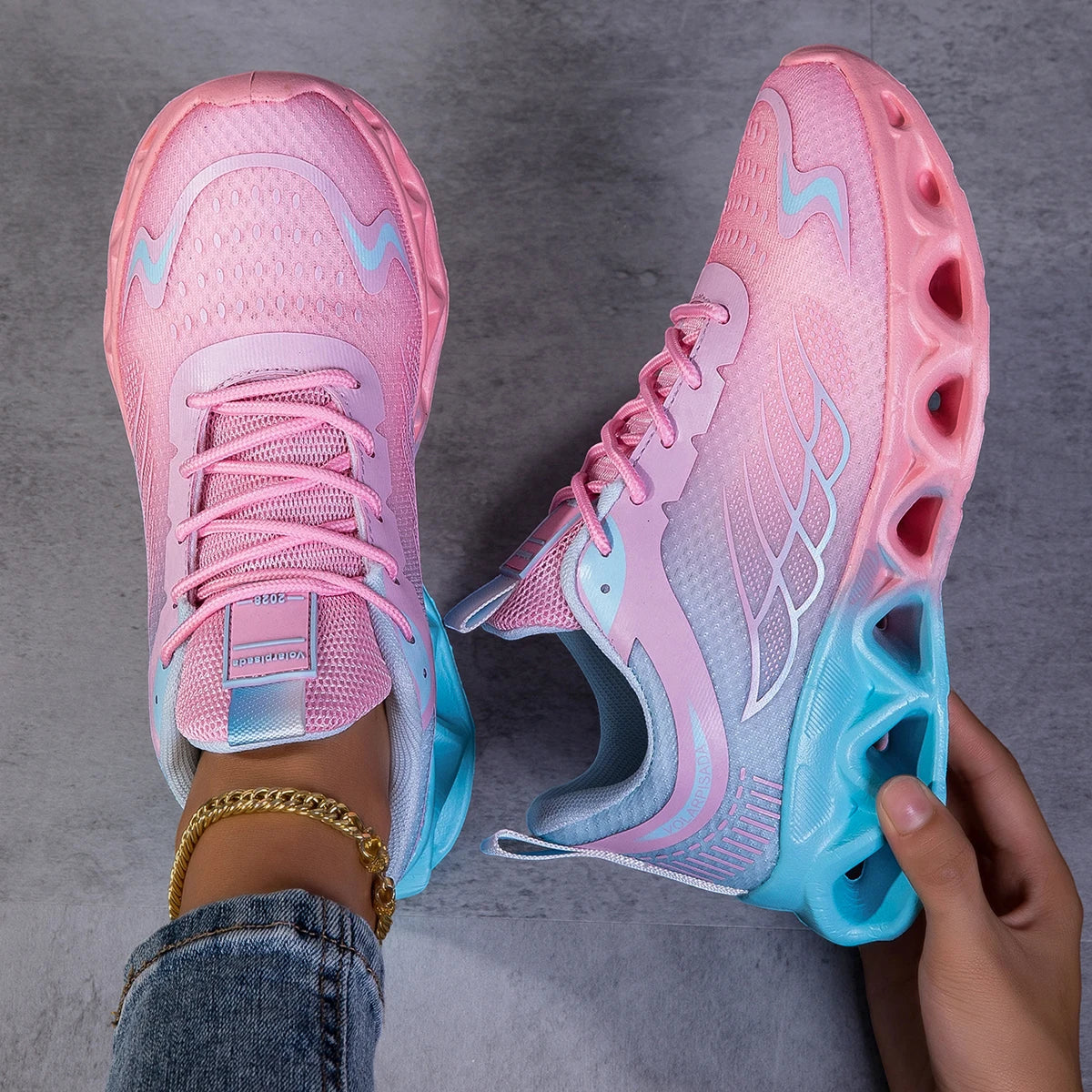Gradient Mesh Running Sneakers Breathable Shock Absorbing Blade Sole Shoes