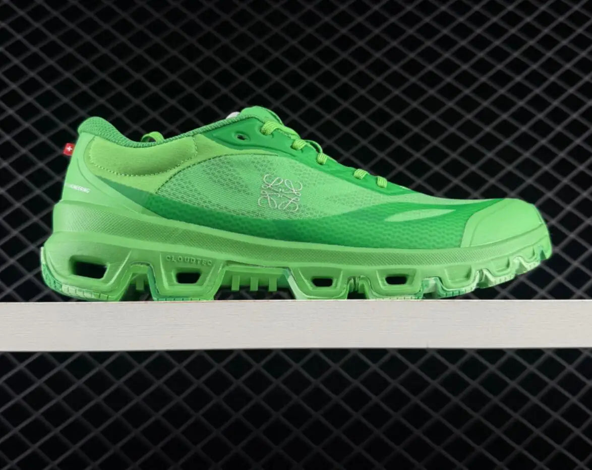 Outdoor Breathable Cushioning Running Shoes For Men And Women