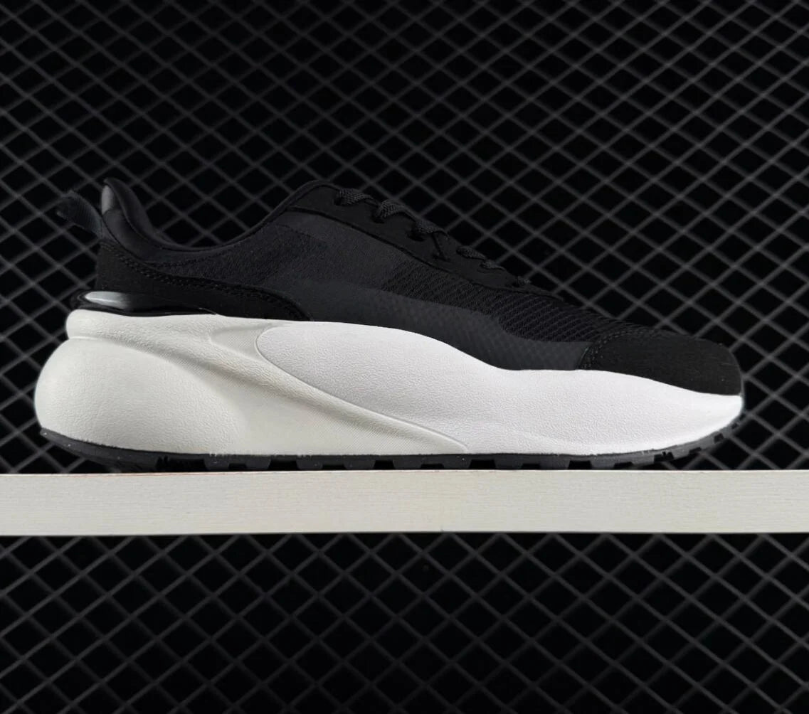 Retro Running Shoes Unisex Anti Slip Wear Resistant Casual Sneaker