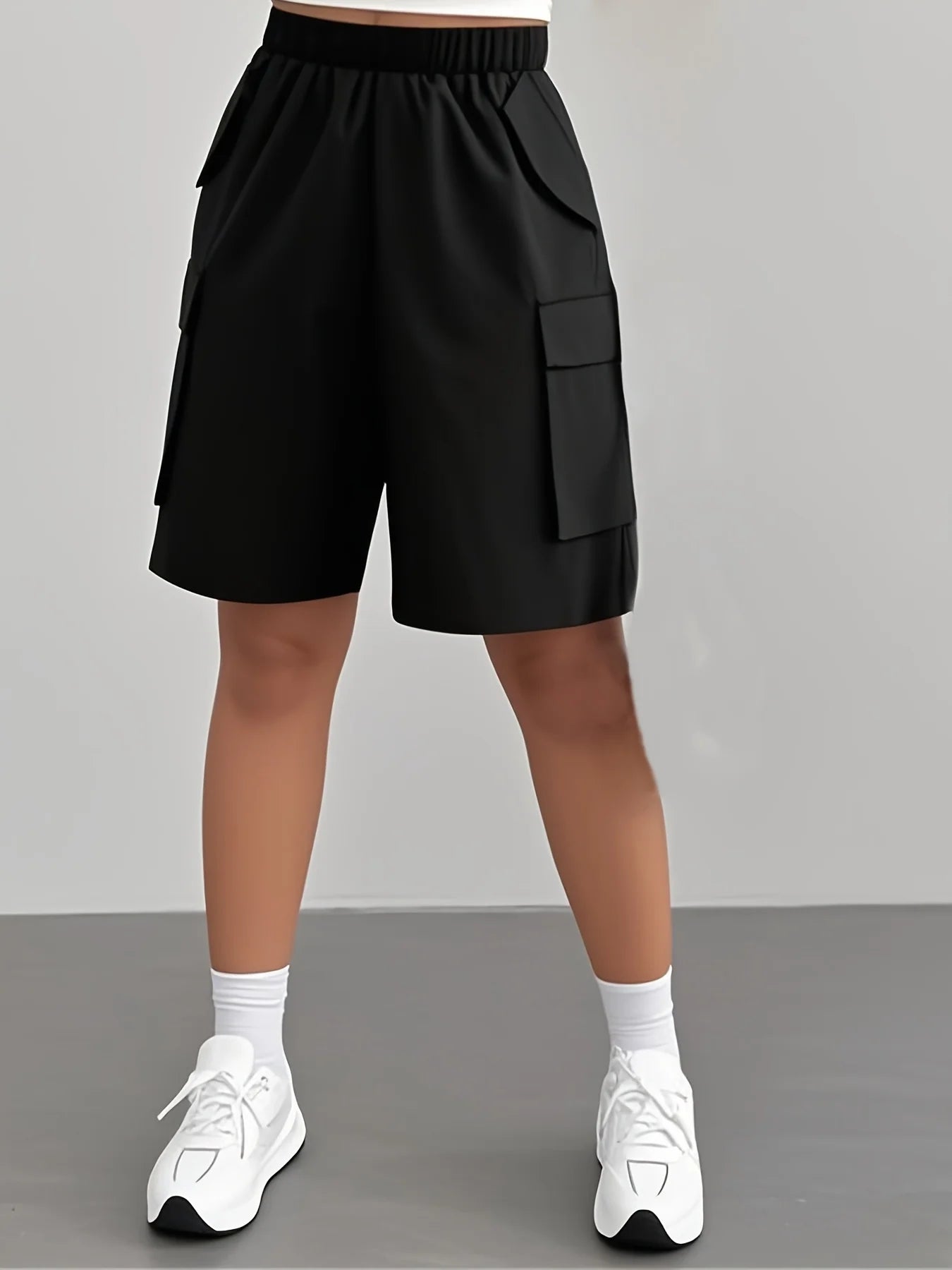 Women's Casual Elastic Waist Cargo Shorts With Multiple Pockets