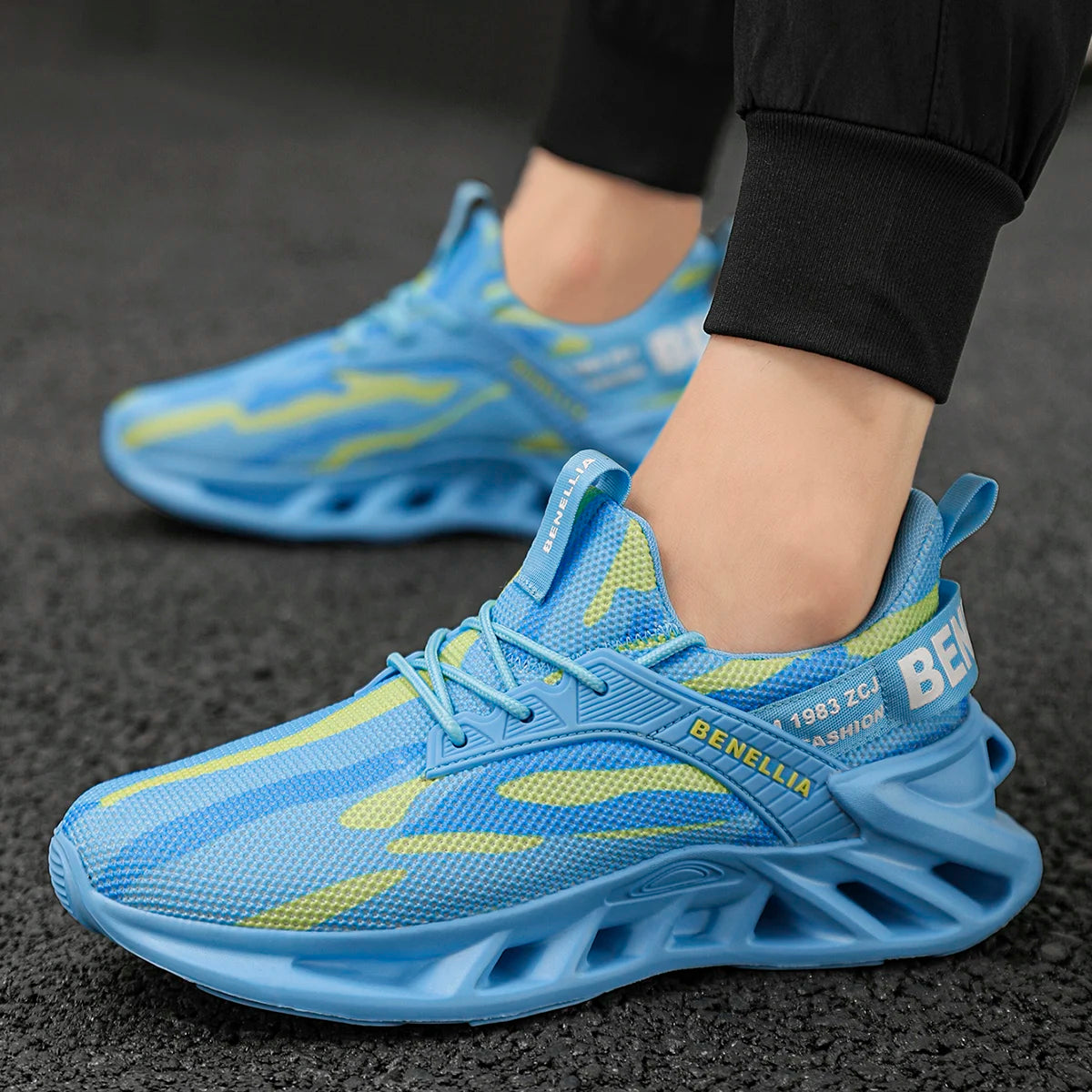 2026 New Women's Blade Running Shoes – Breathable, Slip-Resistant, Comfortable, and Stylish for All-Day Wear; Unisex Design Suitable for Both Men and Women
