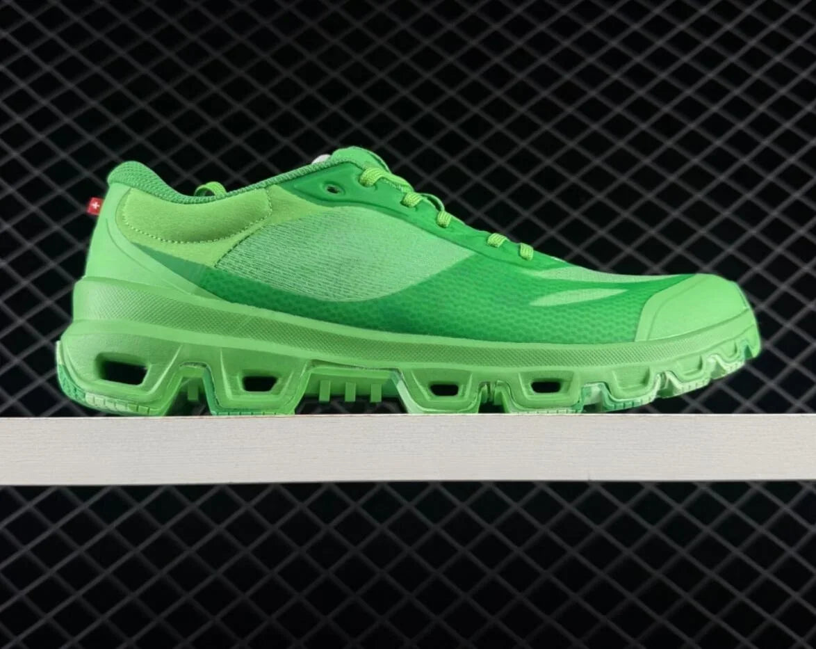 Outdoor Breathable Cushioning Running Shoes For Men And Women