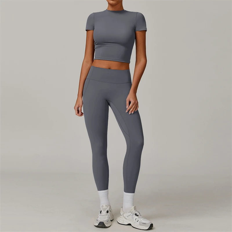 Women's Yoga Set With Crop Top And Leggings For Training