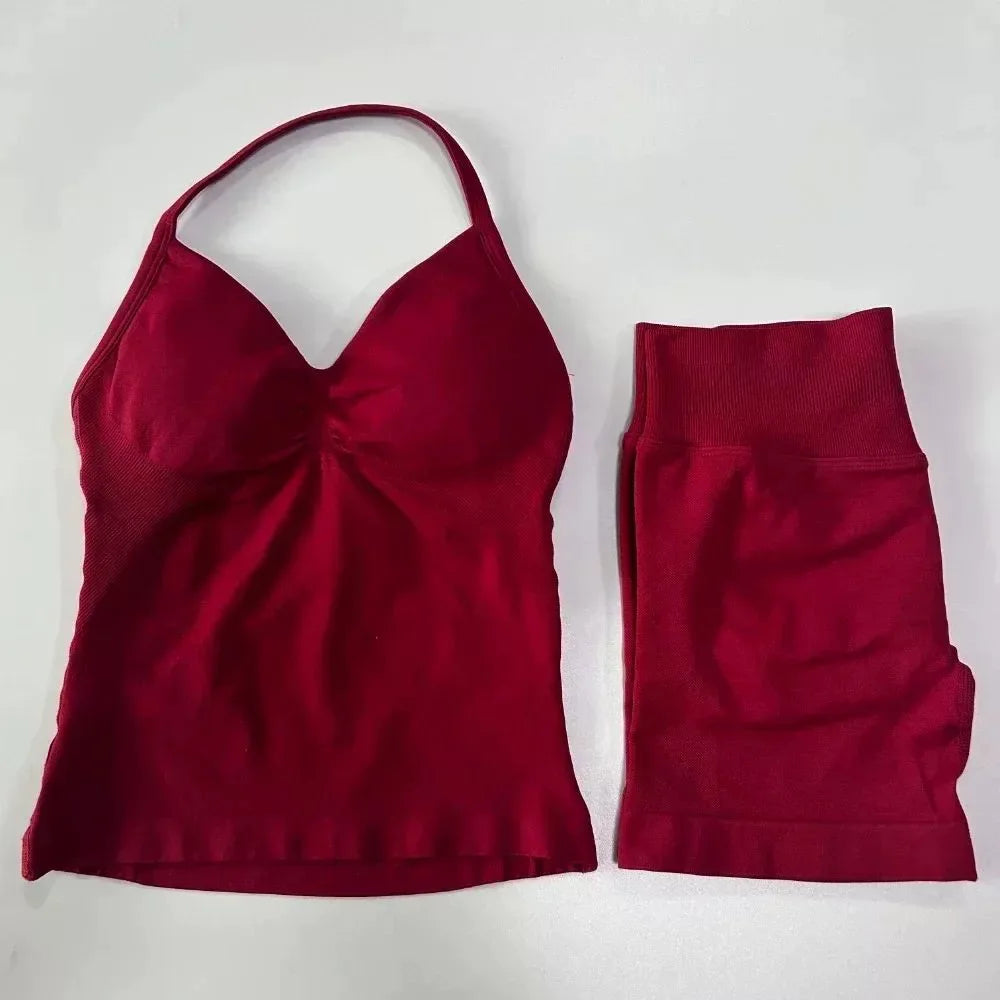 Seamless Nylon Elastane Yoga Set Halter Neck Sports Bra And Shorts