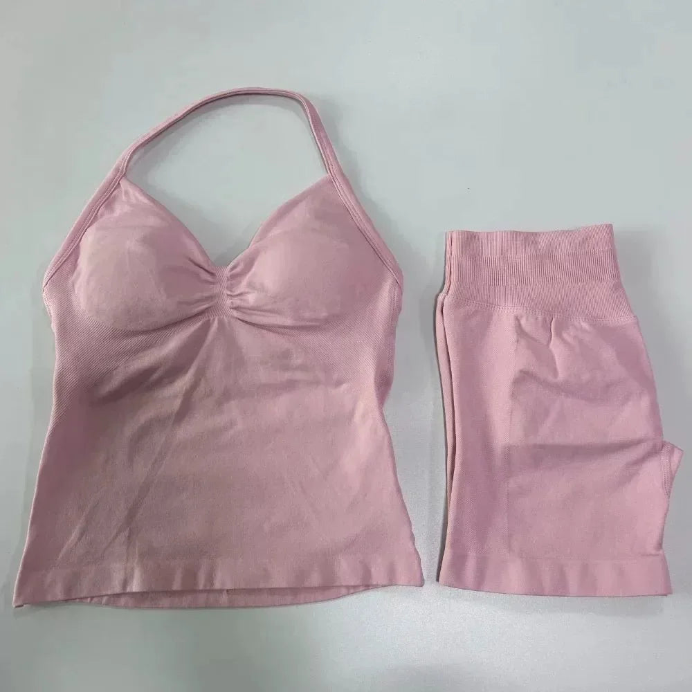 Seamless Nylon Elastane Yoga Set Halter Neck Sports Bra And Shorts