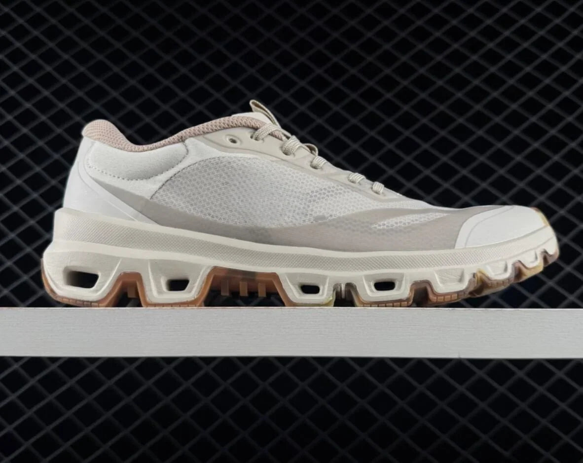 Outdoor Breathable Cushioning Running Shoes For Men And Women