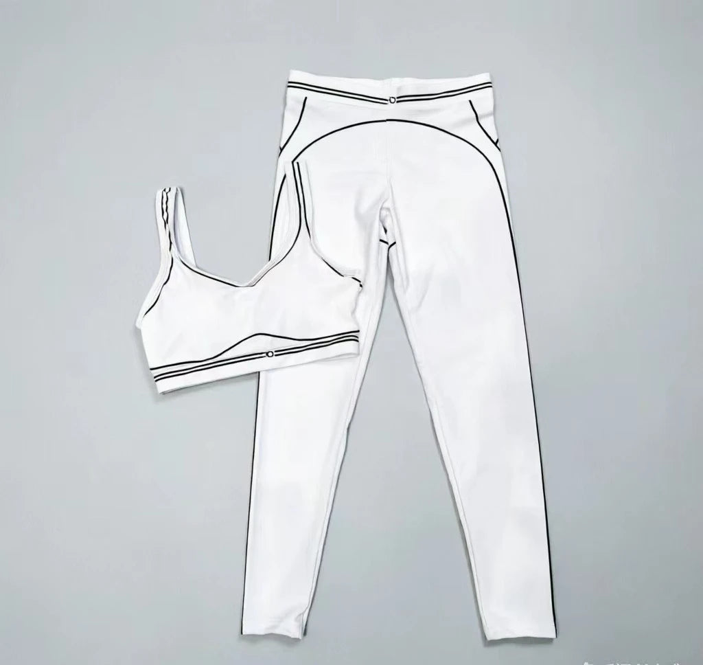 Women's Slim Fit Yoga Outfit With Stretch Fabric Graphic Design