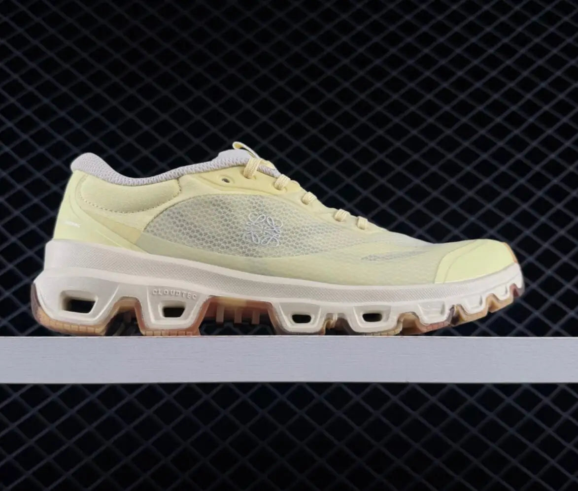 Outdoor Breathable Cushioning Running Shoes For Men And Women