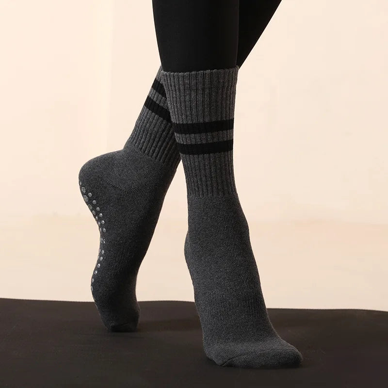 Non-Slip Cotton Yoga Socks With Grip For Pilates And Ballet