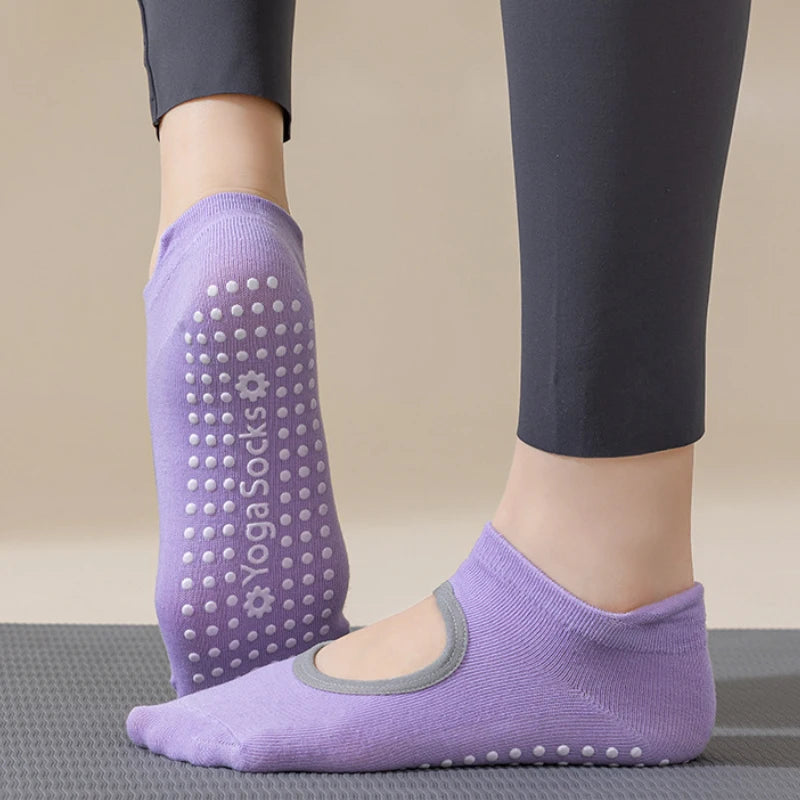 Non-Slip Yoga Pilates Socks With Silicone Grip Sweat-Absorbent Breathable