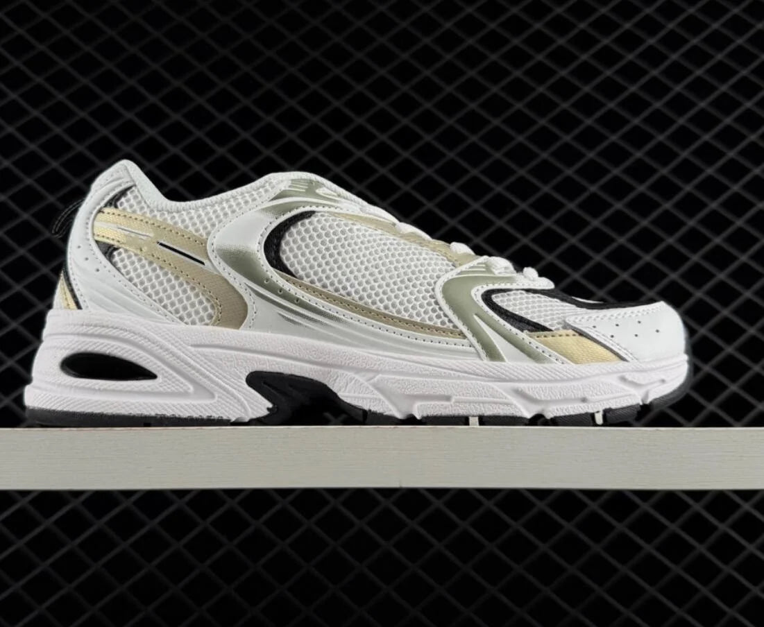 Unisex Reflective Low Top Lightweight Running Shoes