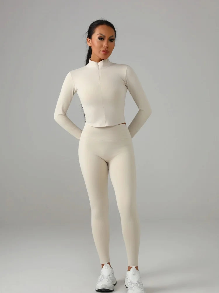 Black And White Women's Yoga Set, Fitted Solid Activewear