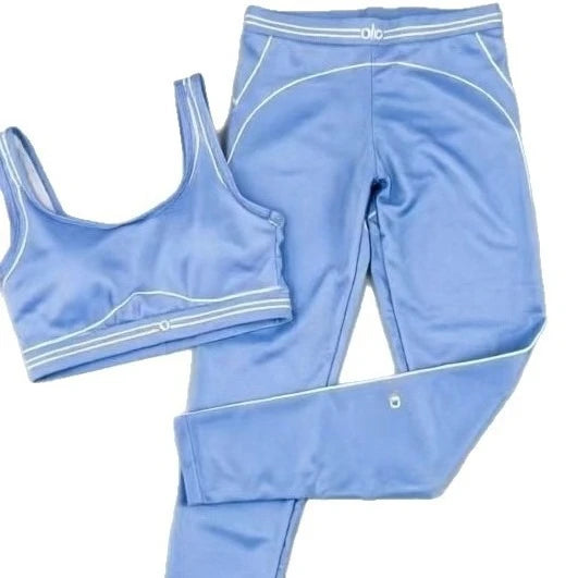 Women's Slim Fit Yoga Outfit With Stretch Fabric Graphic Design