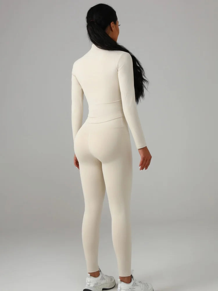 Black And White Women's Yoga Set, Fitted Solid Activewear
